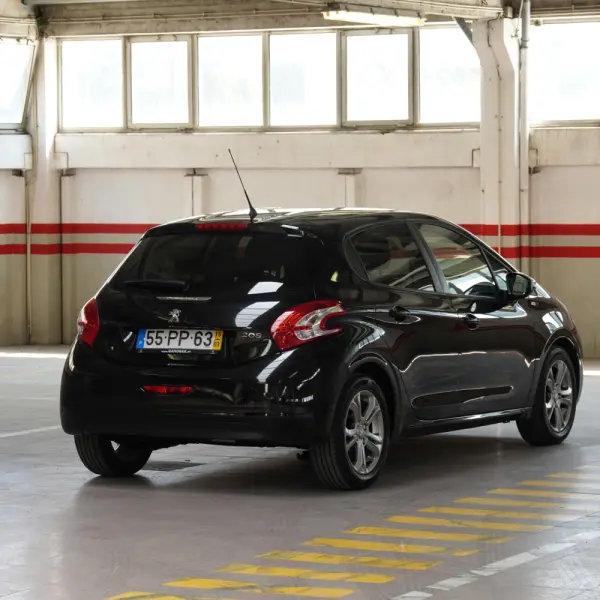 Peugeot 208 1.2 PureTech Style 7