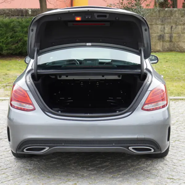 Mercedes-Benz C 220 AMG 48