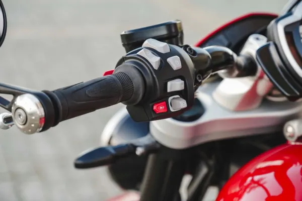 Triumph Rocket 3 R 24