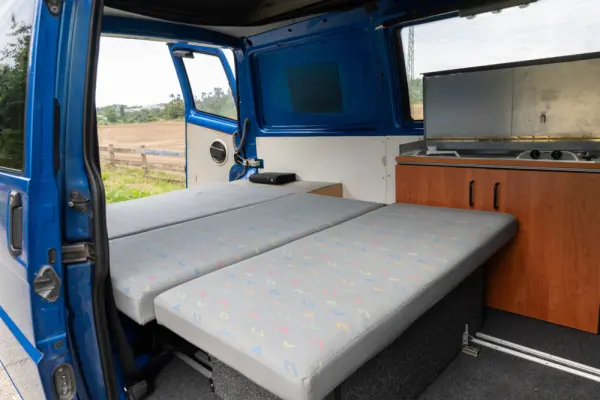 Volkswagen T4 16