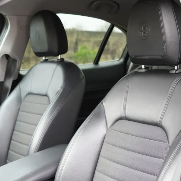 Alfa Romeo Giulia 2.2 D AT8 21