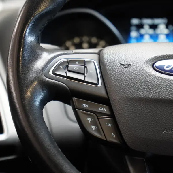 Ford Focus SW 1.0 EcoBoost Active 22