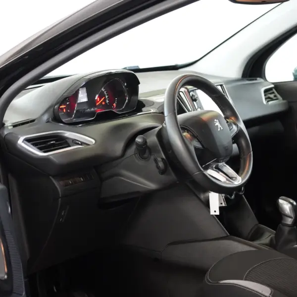 Peugeot 208 1.2 PureTech Style 26