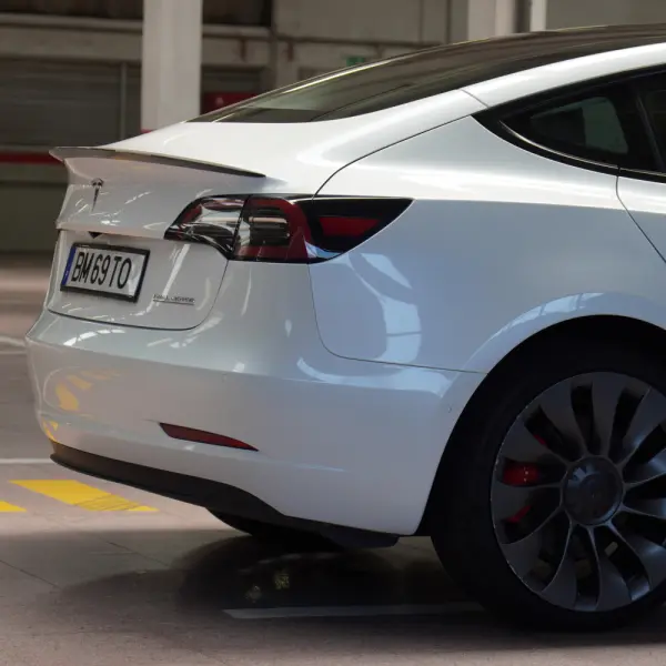 Tesla Model 3 Long Range AWD Dual Motor Performance 34