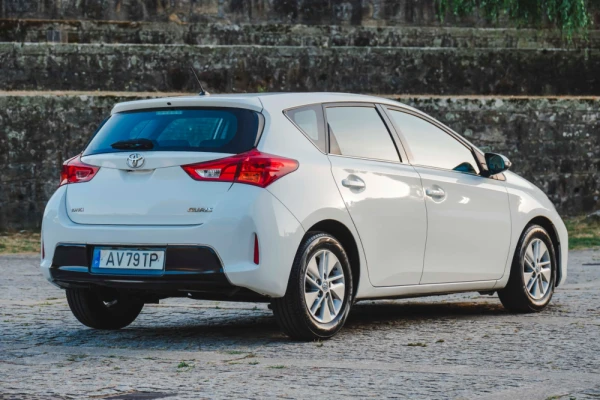 Toyota Auris 1.4 D-4D Comfort+J16+Navi 4