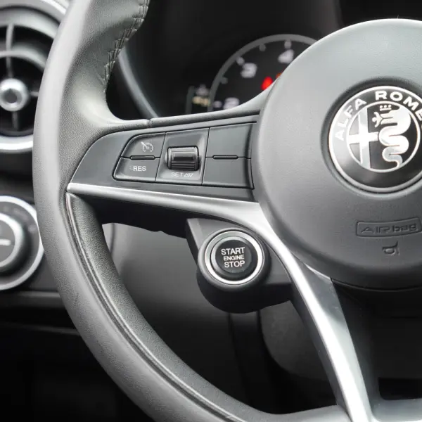 Alfa Romeo Giulia 2.2 D AT8 24