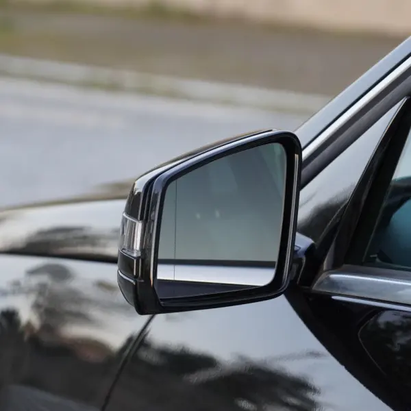 Mercedes-Benz E 300 Bluetec Hybrid Avantgarde 51