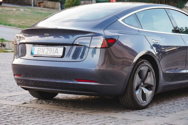 Tesla Model 3 Standard RWD Plus 41