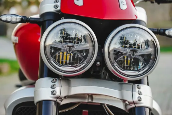 Triumph Rocket 3 R 15