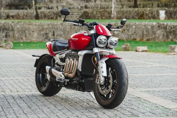 Triumph Rocket 3 R 4