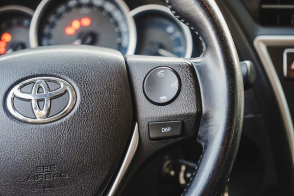 Toyota Auris 1.4 D-4D Comfort+J16+Navi 21