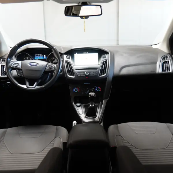 Ford Focus SW 1.0 EcoBoost Active 9