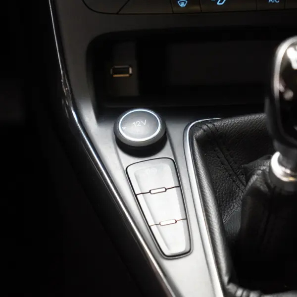 Ford Focus SW 1.0 EcoBoost Active 26