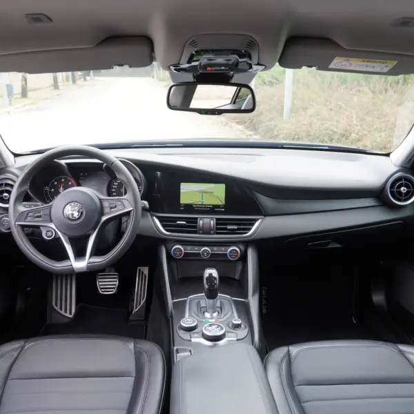 Alfa Romeo Giulia 2.2 D AT8 11