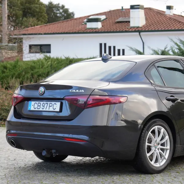 Alfa Romeo Giulia 2.2 D 37
