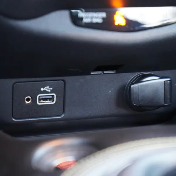 Nissan Juke 1.0 DIG-T Kiiro 29