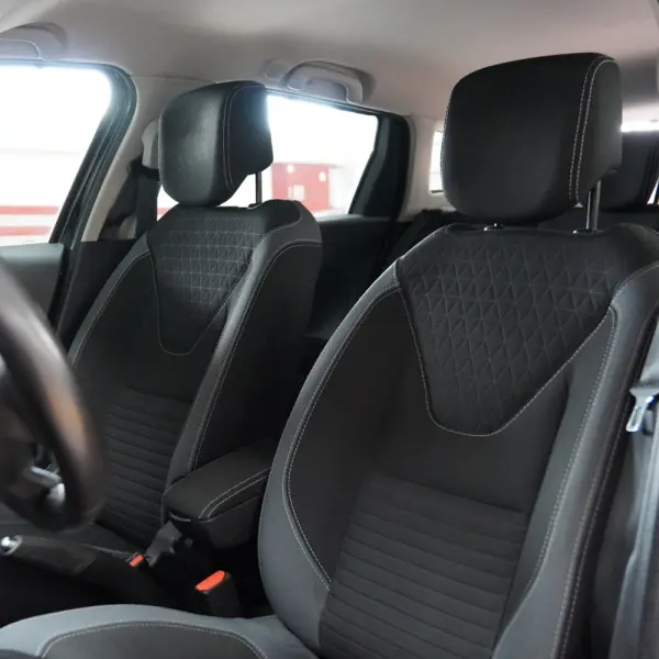 Renault Clio TCe 90 Dynamique 26
