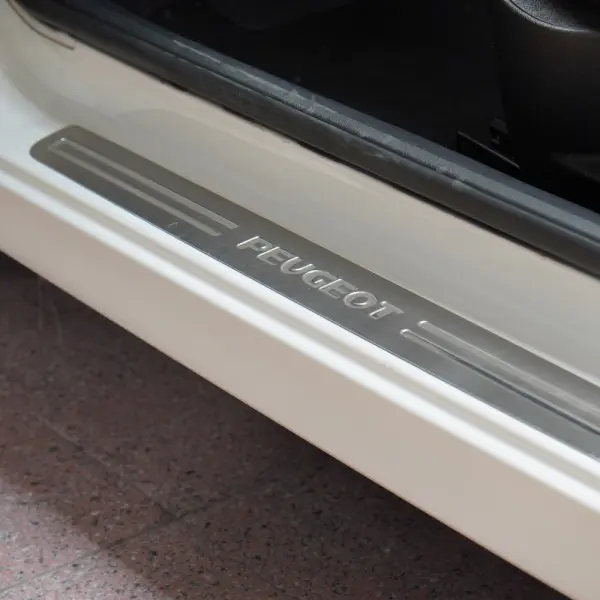 Peugeot 207 CC 1.6 SE 200 Anos 26