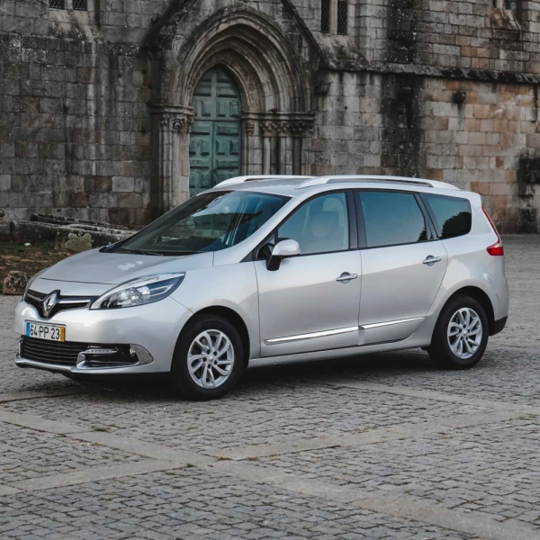 Renault Grand Scénic 1.5 dCi 110 Bose 29
