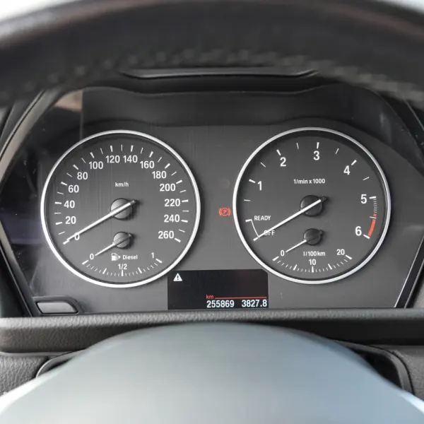 BMW 216 Active Tourer d 23