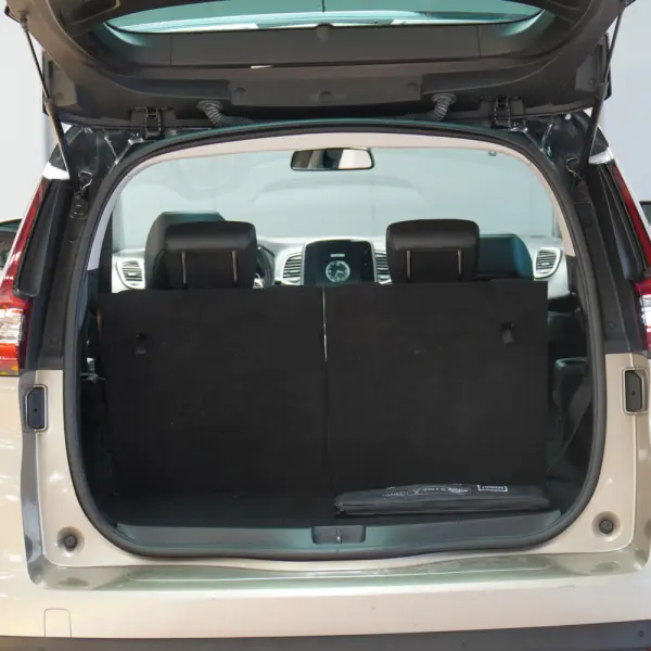 Renault Grand Scénic 1.7 Blue dCi Bose Edition EDC 56
