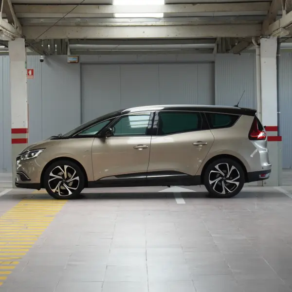 Renault Grand Scénic 1.7 Blue dCi Bose Edition EDC 5