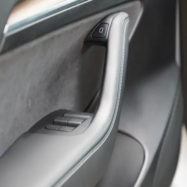 Tesla Model 3 Long Range AWD Dual Motor Performance 24