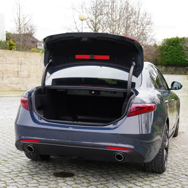 Alfa Romeo Giulia 2.2 D AT8 52