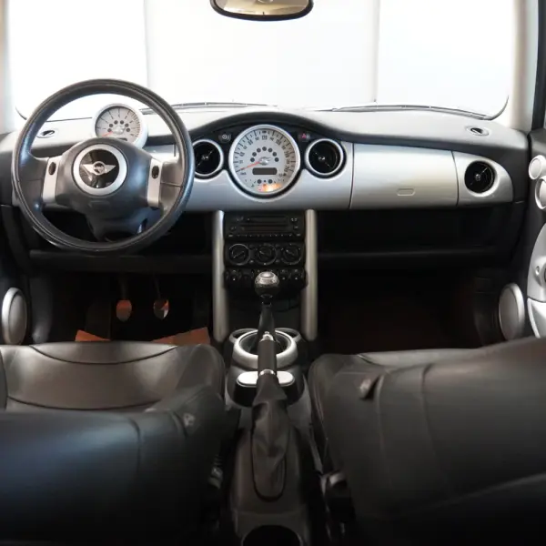 MINI 3 Portas One 1.6 9