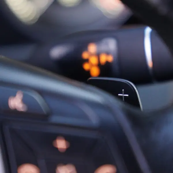 Mercedes-Benz E 300 Bluetec Hybrid Avantgarde 18