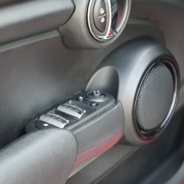 MINI 5 Portas One D 34