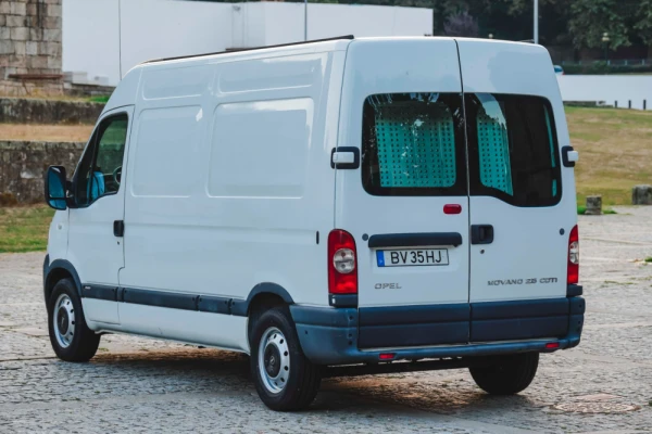 Opel Movano L2 H1 3.5T 2.5 CDTi CD 6