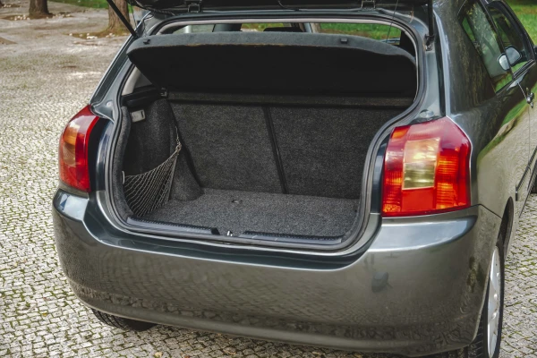 Toyota Corolla 2.0 D-4D Compact 32