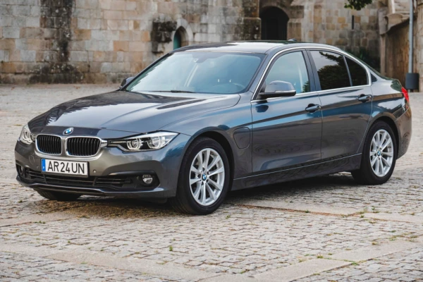 BMW 330 e Iperformance Luxury Line 37
