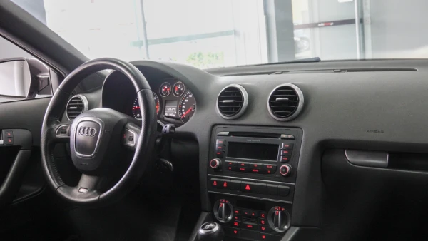 Audi A3 Sportback 1.6 TDI S-line 24