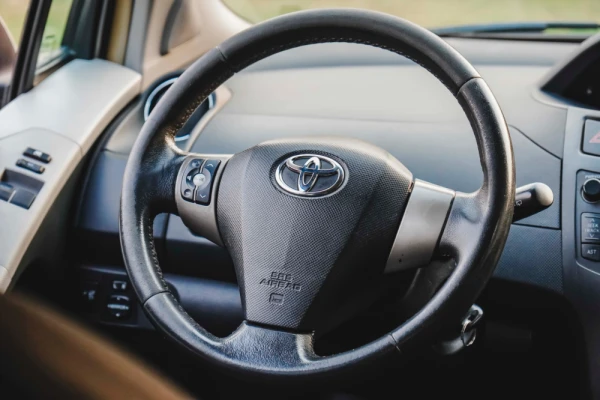 Toyota Yaris 1.0 VVT-i Rock in Rio 9
