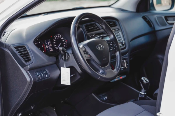 Hyundai i20 1.1 CRDi Comfort 15