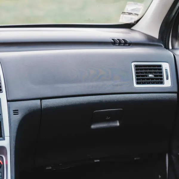 Peugeot 307 SW 1.6 HDi Black & Silver 32