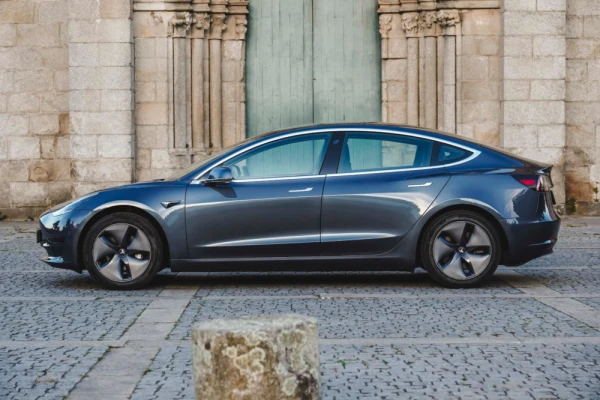Tesla Model 3 Standard RWD Plus 5