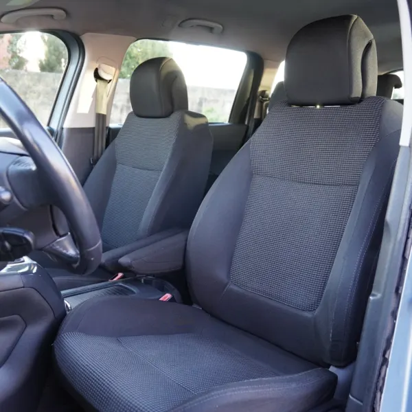 Peugeot 5008 1.6 HDi Premium 9