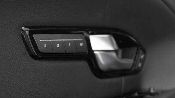 Land Rover Range Rover Evoque Outro 19