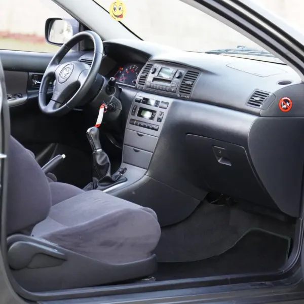 Toyota Corolla 2.0 D-4D Compact 17