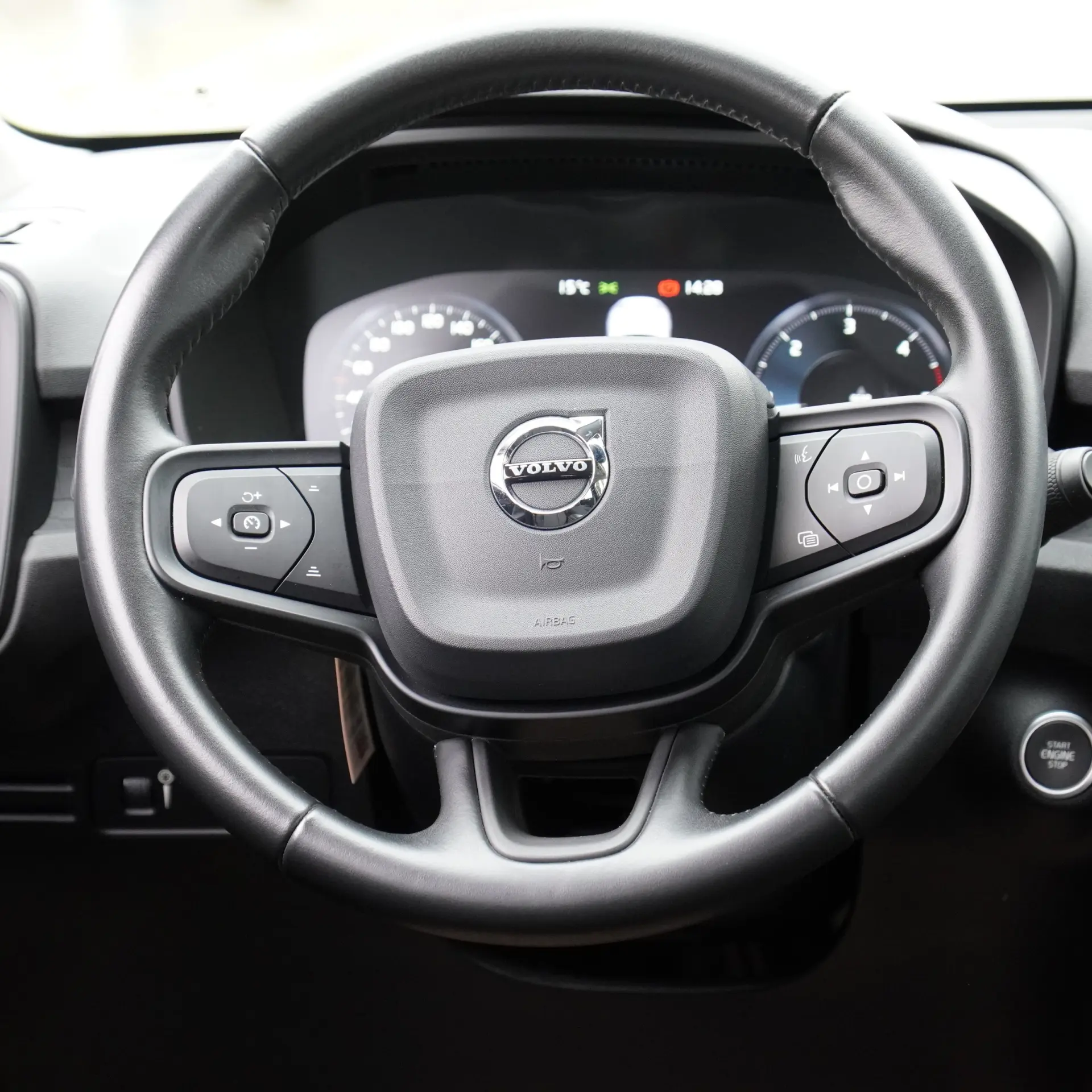 Volvo XC 40 2.0 D3 12