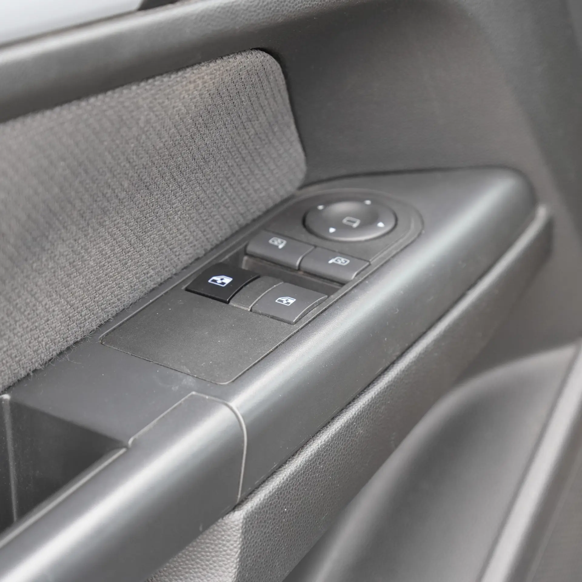 Opel Astra 1.3 CDTI 25