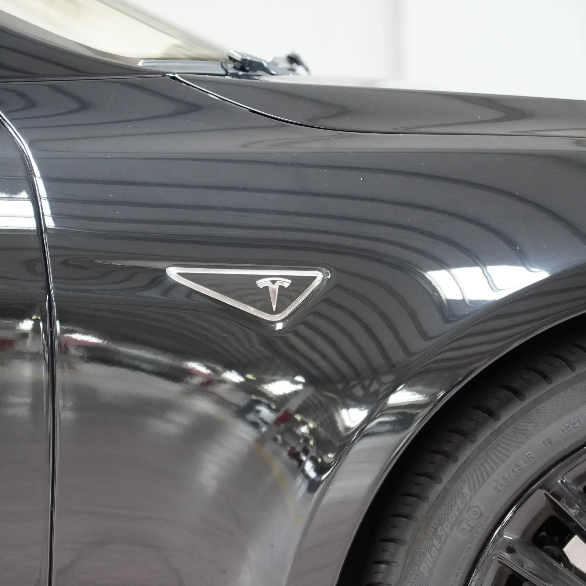 Tesla Model S 85 40