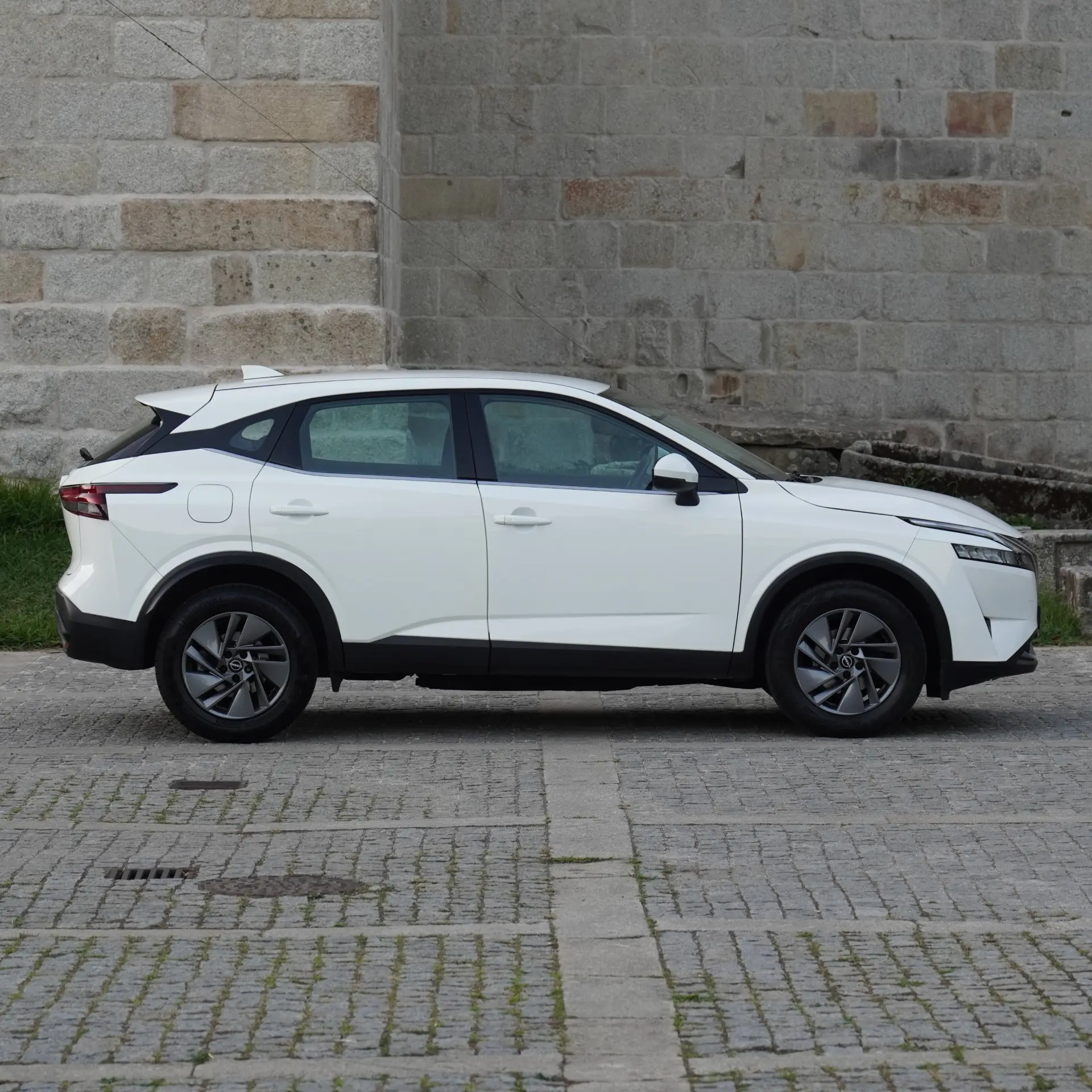 Nissan Qashqai 1.3 DIG-T MHEV 140 cv 4