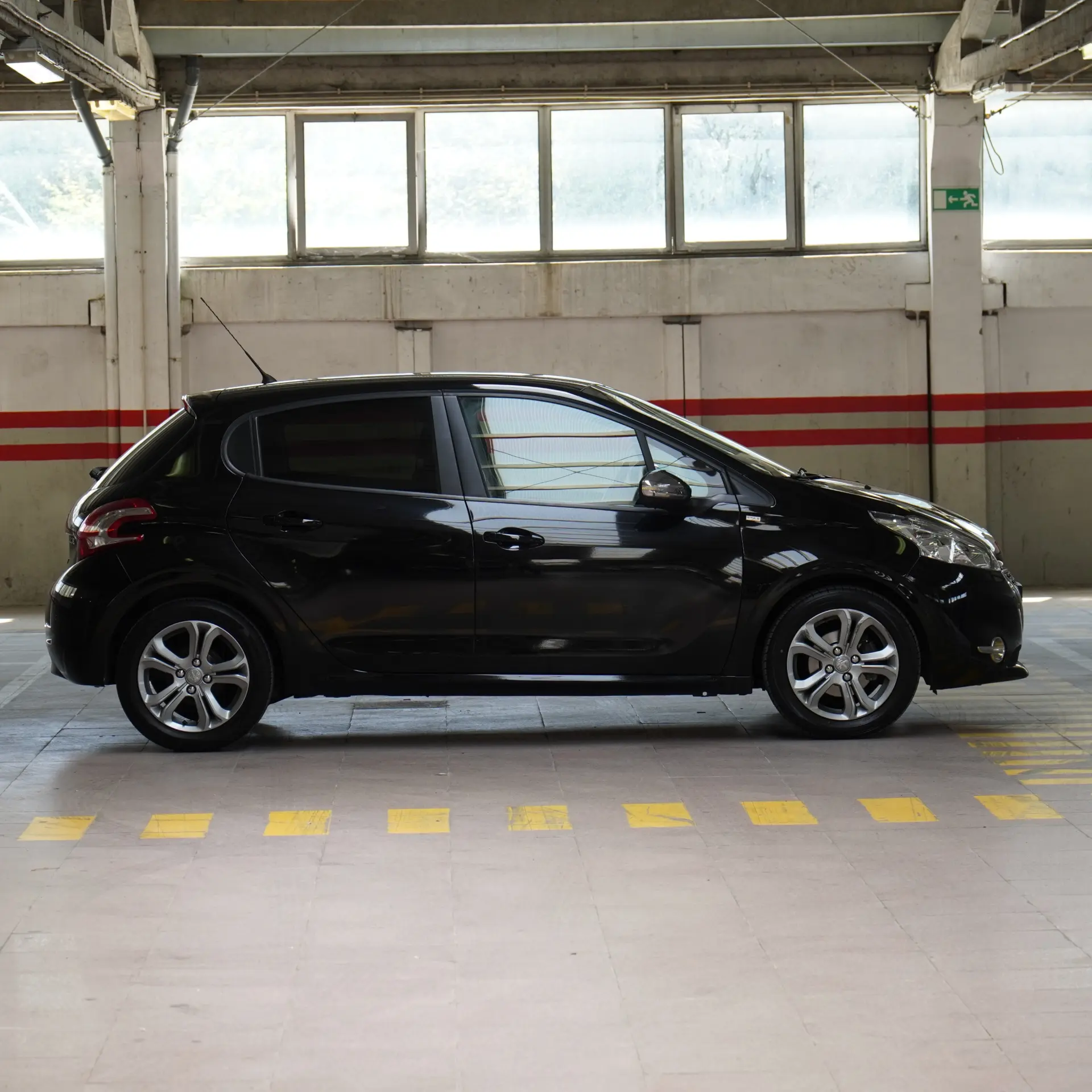 Peugeot 208 1.2 PureTech Style 6
