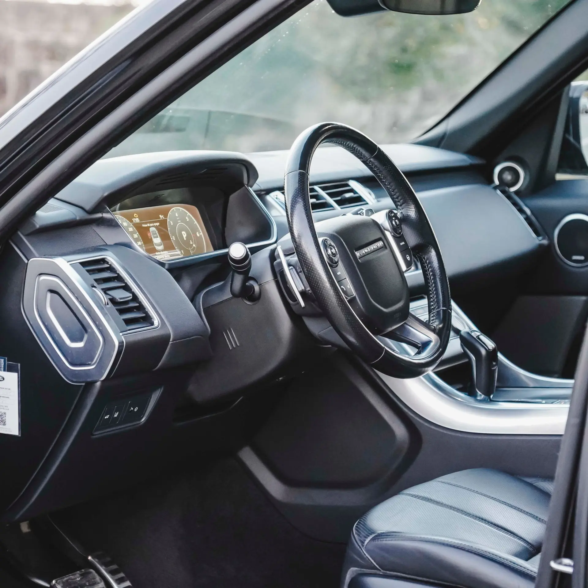 Land Rover Range Rover Sport 2.0 SD4 HSE 13