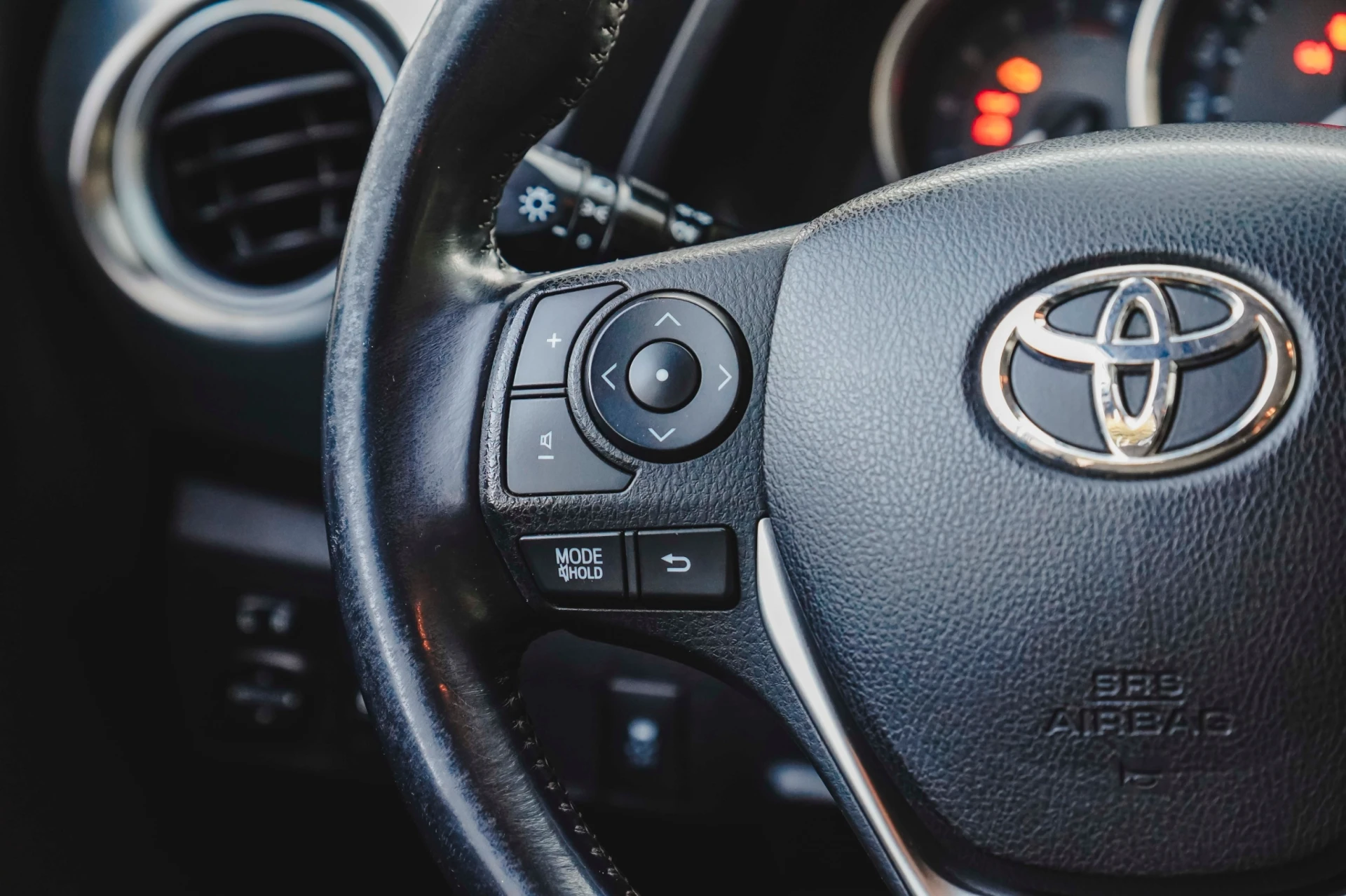 Toyota Auris 1.4 D-4D Comfort+J16+Navi 20