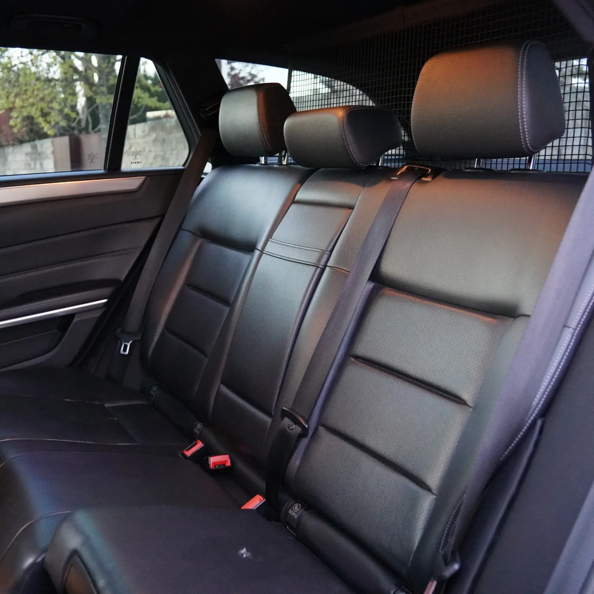 Mercedes-Benz E 300 Bluetec Hybrid Avantgarde 12